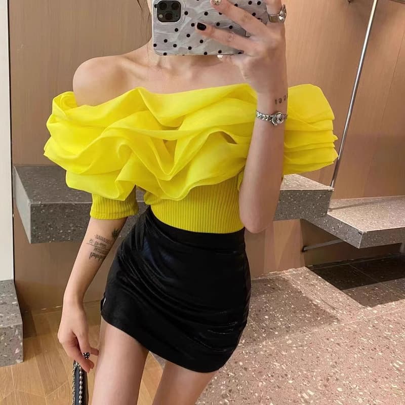 Vintage Style 3D Floral One-Shoulder Off-Shoulder Short Sleeve T-Shirt for Women, Trendy Cropped Belly Top