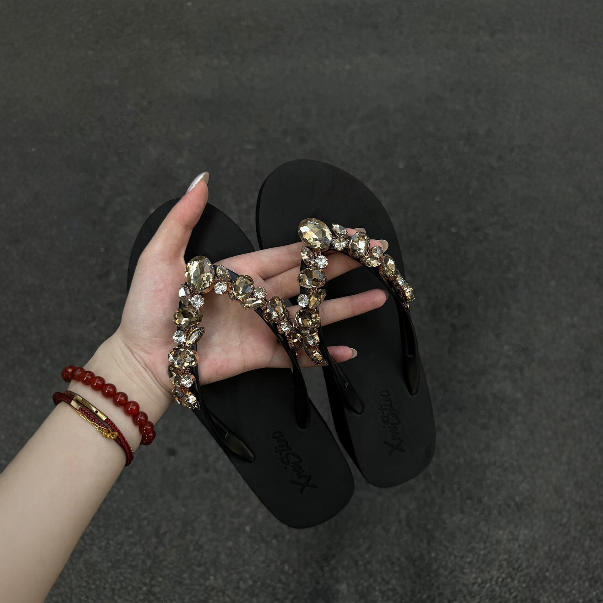 French Rhinestone Thick-Soled Flip Flops for Women Summer New Wedge Heel Outdoor Fashion Beach Sandals Versatile Comfort