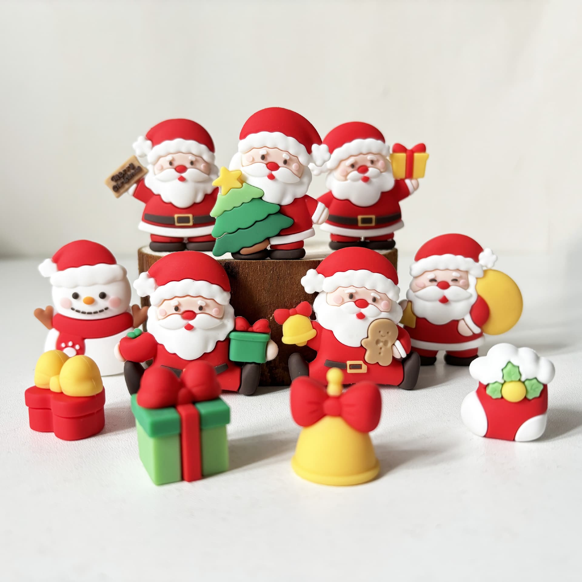 Christmas Cake Decoration Ornament Soft Rubber Santa Claus Snowman Gift Box Christmas Shoe Insert Carrying Gift Sign