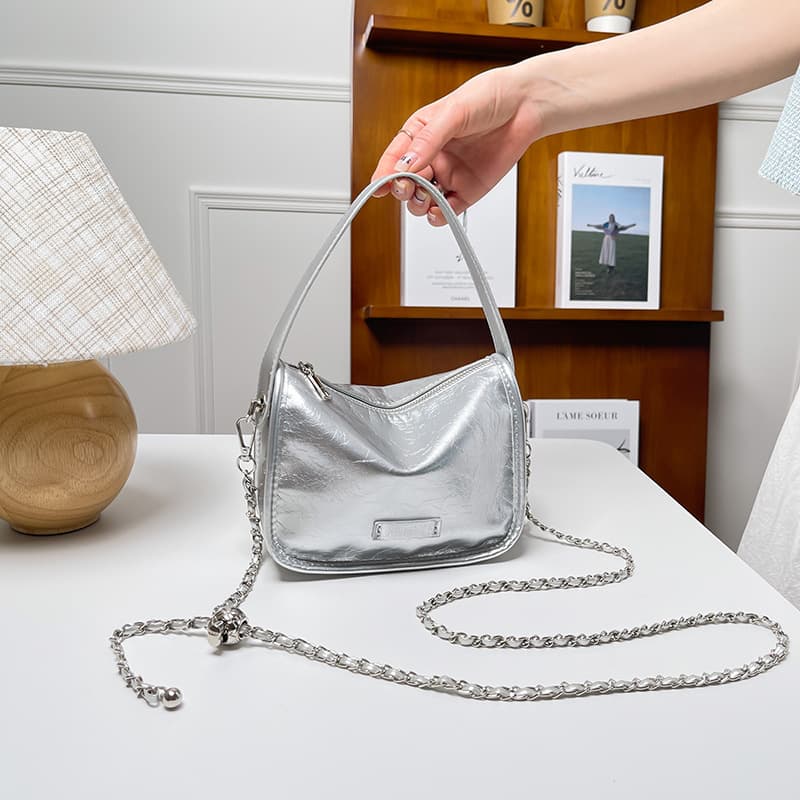 Ladies Handbag Crossbody Bag Summer Trend Silver Chain Folded Single Shoulder Bag Nylon Lining Medium Hardness Zipper Closure