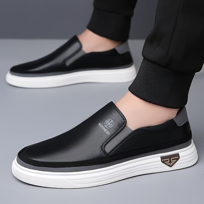 2026 Spring New Men's Casual Leather Shoes Loafers Slip-on Driving Shoes White Sneakers