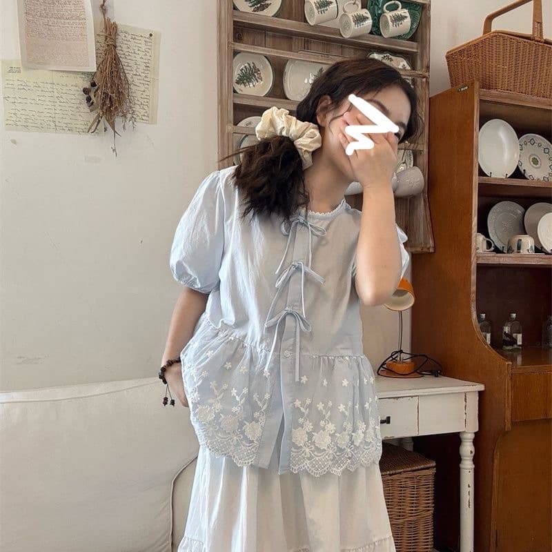 French lace splicing puff short-sleeved shirt for women summer new loose sweet age-reducing doll shirt short top