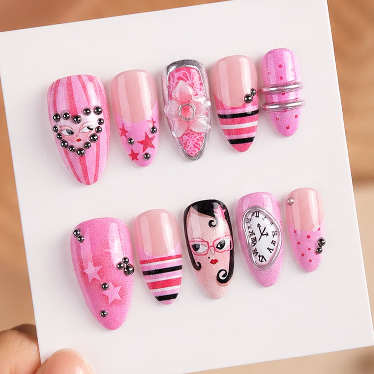 Wearable armor cross-border 30 pieces Y2K pink hand-painted cartoon face clock star sweet cool black pink contrasting color almond nail
