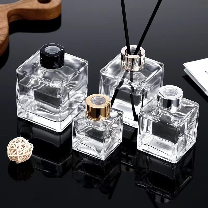 50ml Square Glass Aromatherapy Bottle Transparent Screw-Neck Empty Aromatherapy Bottle Reed Diffuser Bottle In Stock Wholesale