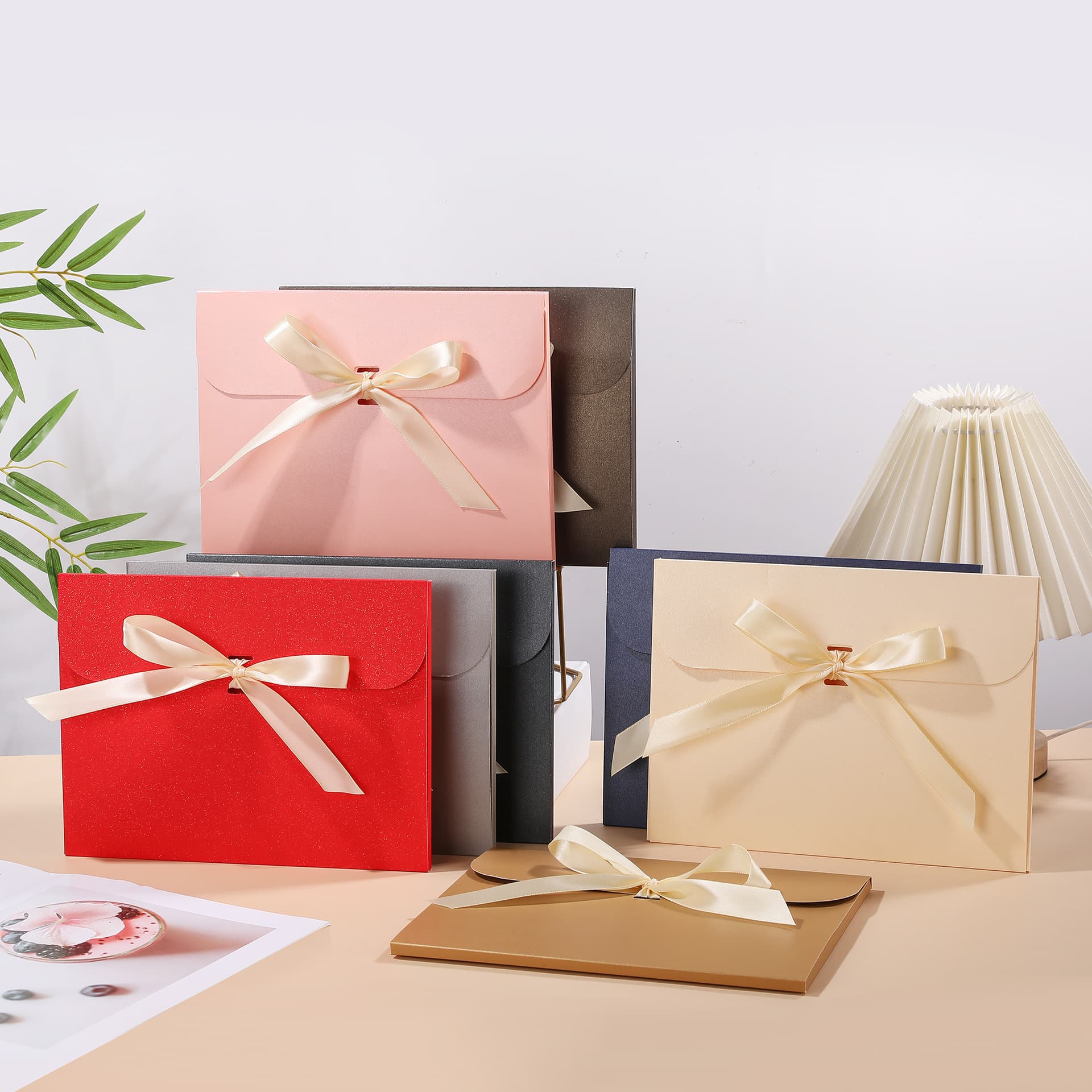 Premium scarf gift box, silk scarf clothing exquisite packaging box, high-end holiday gift hand carry box set wholesale