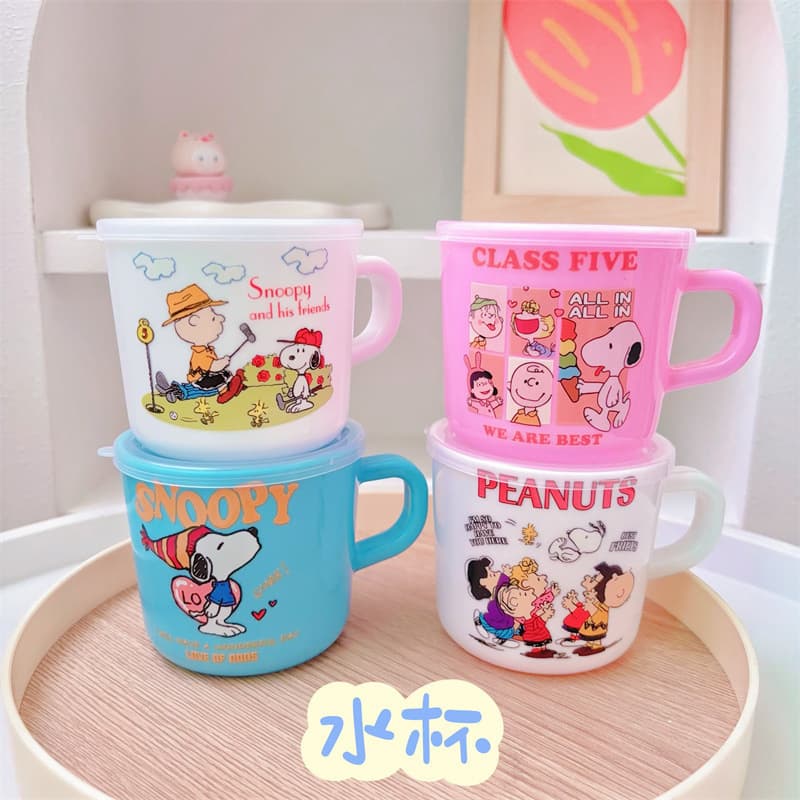 Snoopy Hunter Kids Water Cup Macaron Small Cup Milk Cup Baby Drinking Cup with Lid and Handle