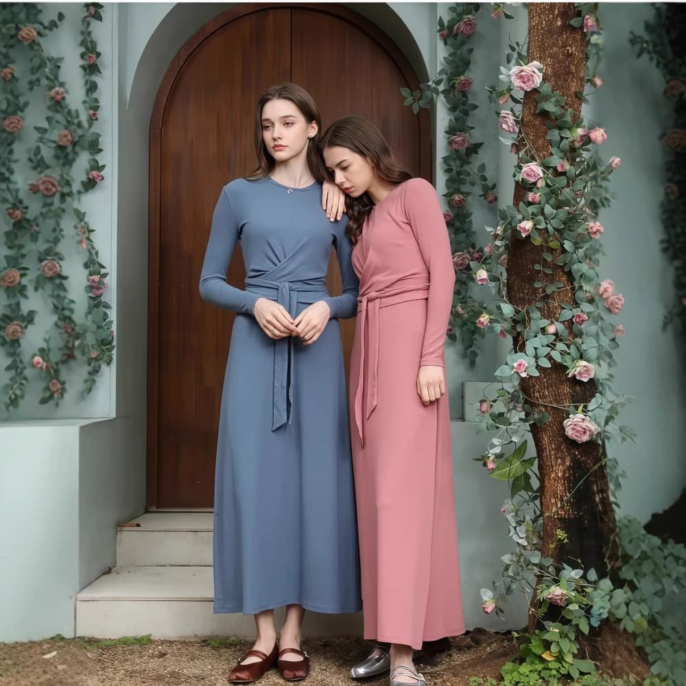 Solid Color Simple and Elegant Two-Piece Set Women's 2025 Summer New Round Neck Stylish Cross Tie Top and Dress