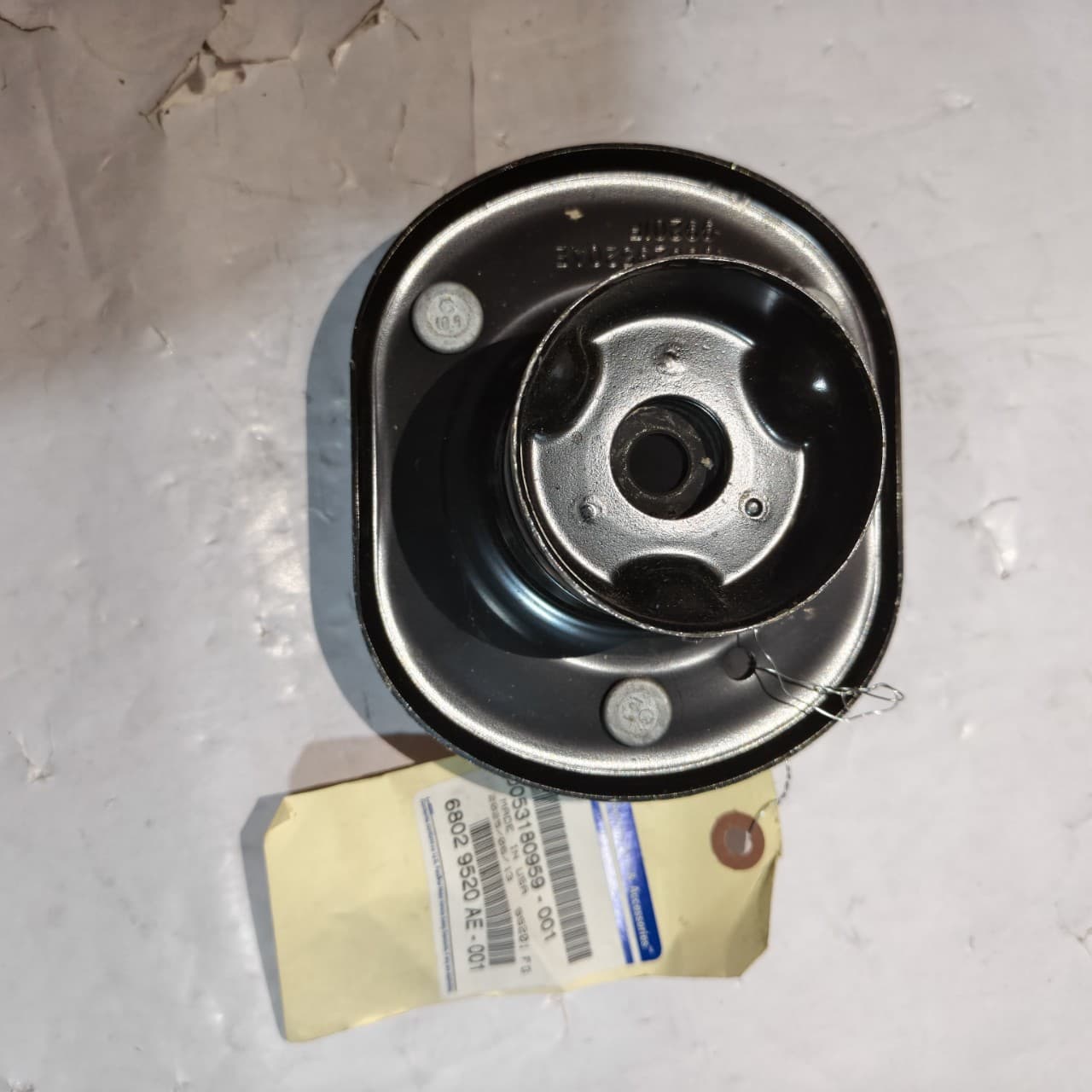 68029520AC 68029520AE Front Strut Mount, Strut Mount, Shock Absorber Top Mount for Grand Cherokee