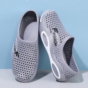 Thick Sole Wear-resistant Crocs for Men, 2025 Summer New Outdoor Wear, Trendy Korean Style Non-slip Breathable Driving Slippers