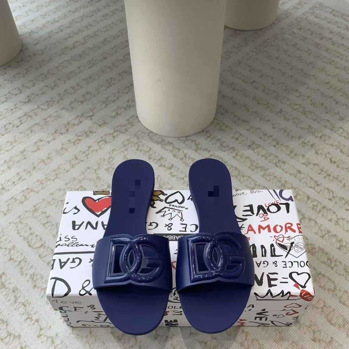 Style D Summer Slippers, New Cross-Border Flat Comfortable Casual Fashion Versatile Hollow One-Strap