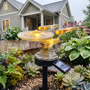 2026 Cross-Border Hot Seller Solar Garden Light Spaceship Gorilla Resin Funny Outdoor Garden Decoration