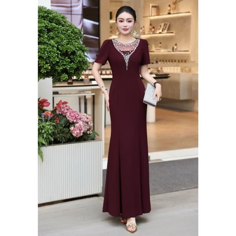 2026 Spring/Summer Noble Temperament Crystal-Embellished Elegant Slim Fishtail Long Dress for Wedding Banquet Mother of the Bride Gown
