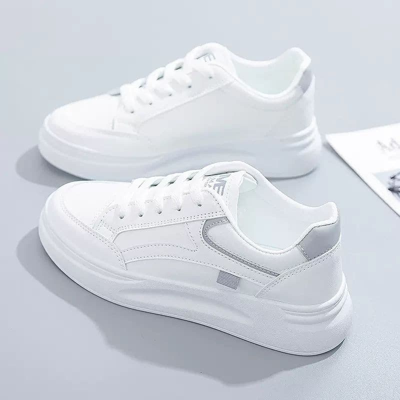 Women's White Casual Sneakers New Spring/Autumn Thick Sole Fashion Versatile Sports Shoes White Gray