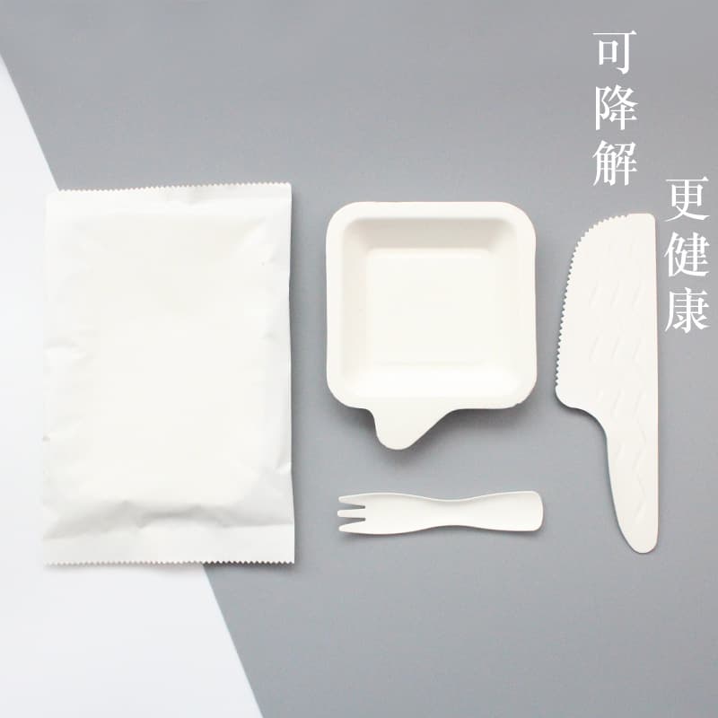 New thickened paper wave fork utensil sets, disposable biodegradable plates with small serrated knives in the set.