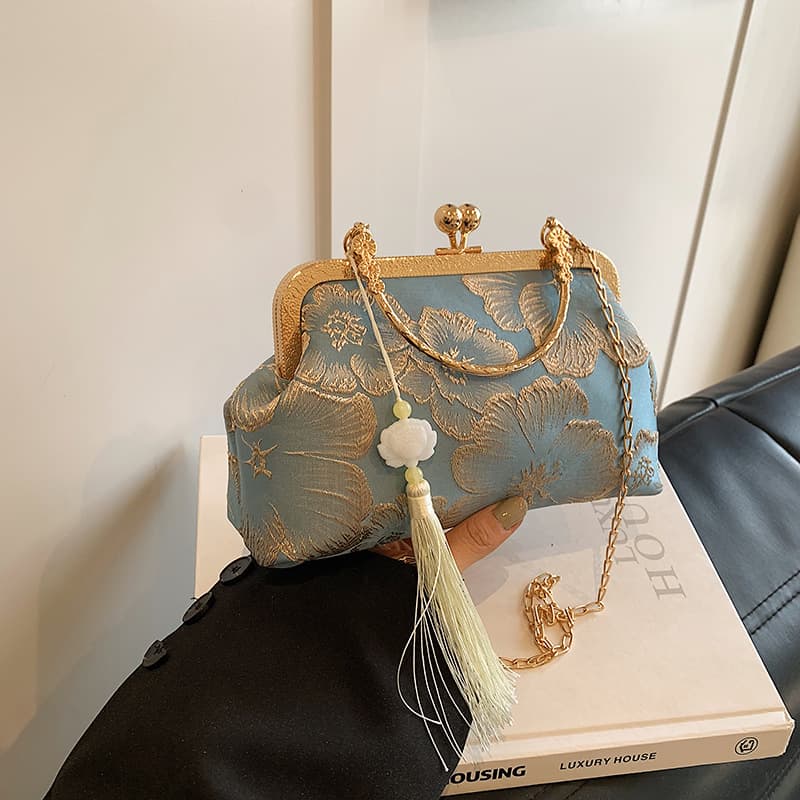 New Chinese Style Bag with Elegant Floral Design, Paired with Cheongsam and Hanfu, Luxury Chain Single-Shoulder Crossbody Handbag for Evening Banquet