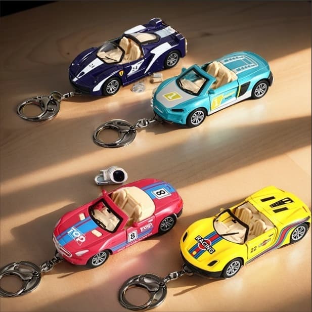 Cross-border simulation door opening pull-back alloy car model keychain pendant metal ornament clip doll children's toys