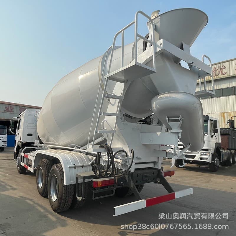 HOWO Concrete Mixer Truck 6*4 Commercial Concrete Transport Mixer 10 Cubic Meter Mixer Truck