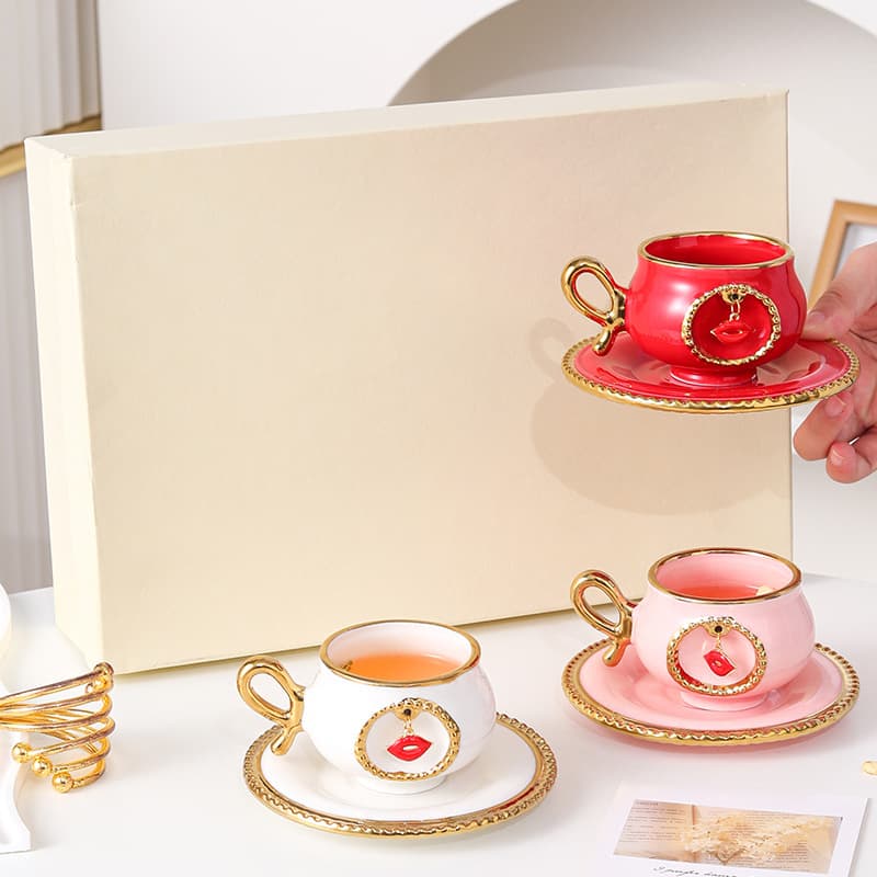 Lip Pendant Coffee Cup and Saucer Set, Ceramic Coffee Cup Set, Afternoon Tea Red Cup, Creative Ceramic Espresso Cup and Saucer