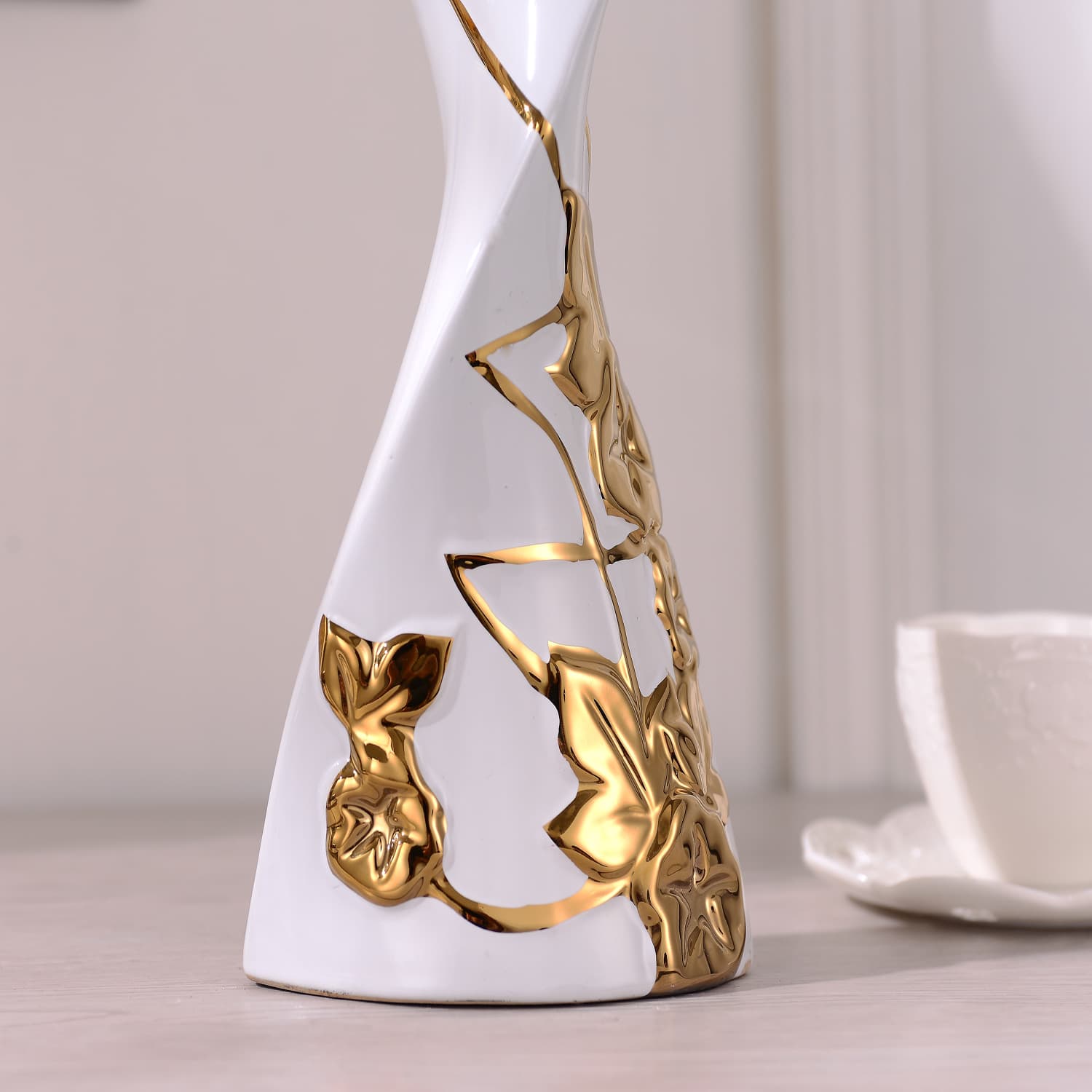 Modern Minimalist Creative Printed Electroplated Vase, Home Decoration, Craft Ceramic Electroplated Vase Home Ornament