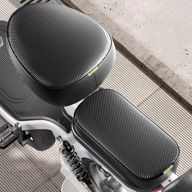 Universal Checkered Electric Vehicle Seat Cover, Summer Sun Protection, Rainproof, Extra Thick, Wear-Resistant and Scratch-Proof Scooter Cushion Protector