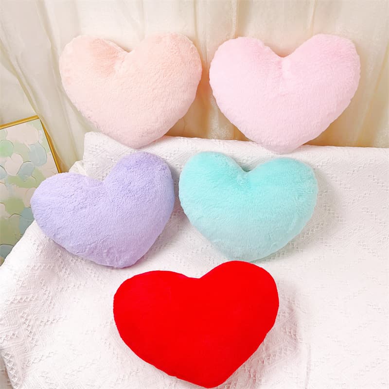 Manufacturer wholesale imitation rabbit fur love pillow creative heart-shaped sofa cushion bedside decoration ornaments can be shipped wholesale