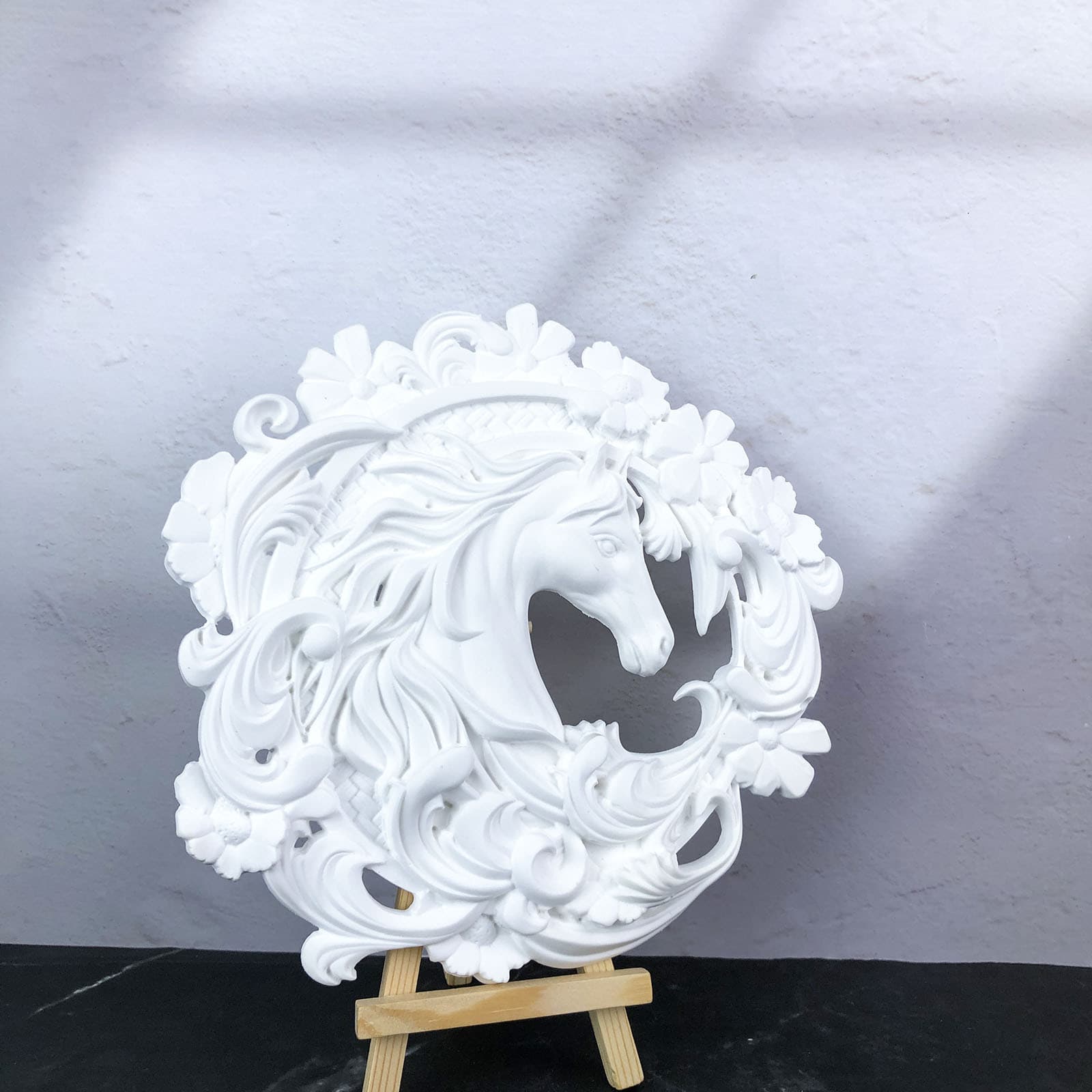 X0542 Semi-3D Wreath Horse Decorative Mold DIY Silicone Mold