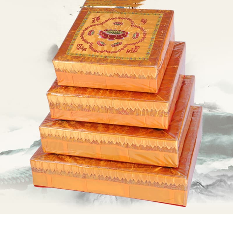 In-stock various specifications prayer mats, Buddhist supplies, embroidered square lotus bowing cushions and kneeling pads