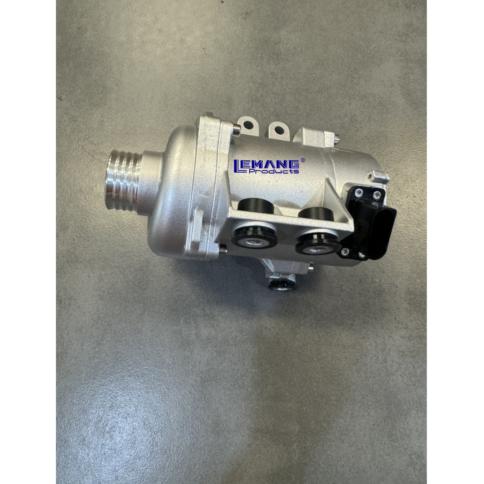 11517586925 Electric Water Pump for BMW E60/E70/E81/90/N52 X1 X3 X5