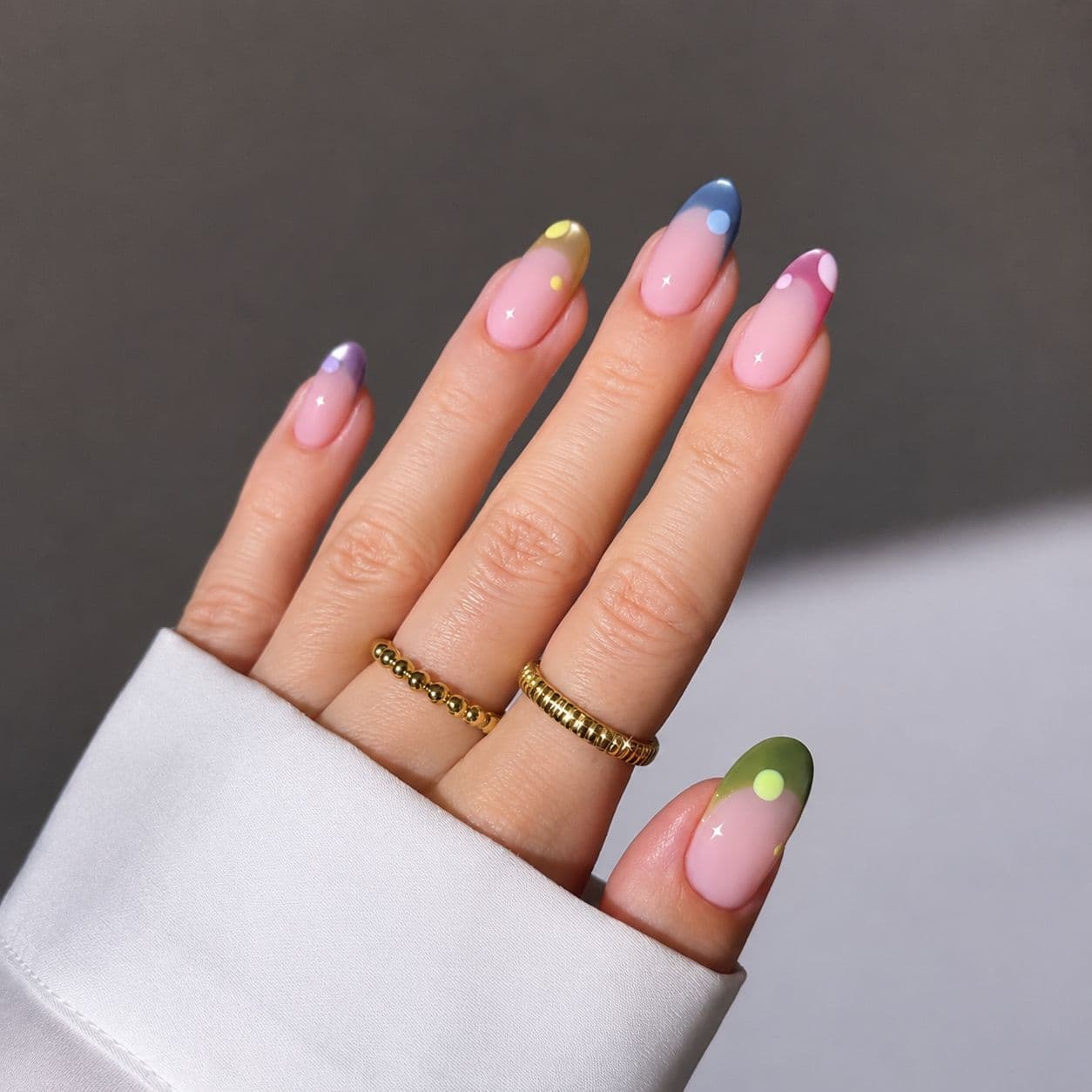 Cross-border popular French cat eye manicure ins style simple 30 pieces short almond wear fake nails wholesale