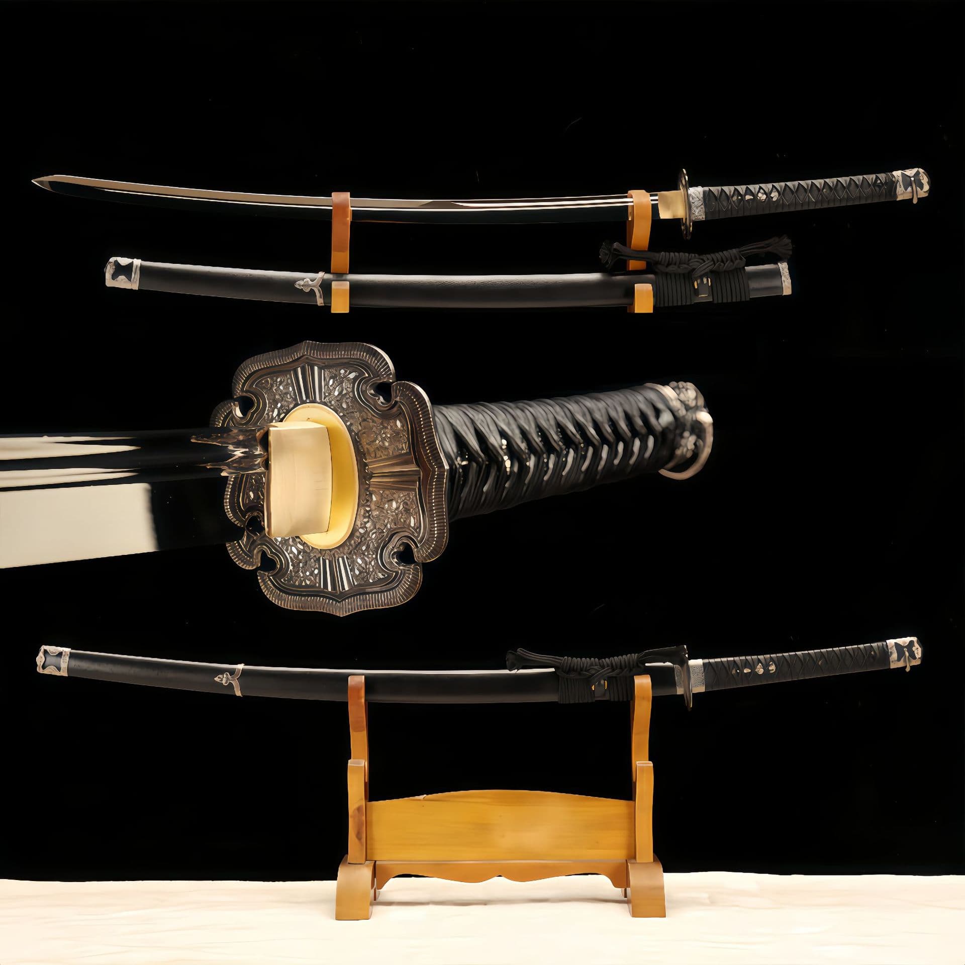 Wholesale Longquan Yifeng Small Crow Blade Tachi Katana Long Sword Samurai Iaido Cold Weapon Sword Unsharpened