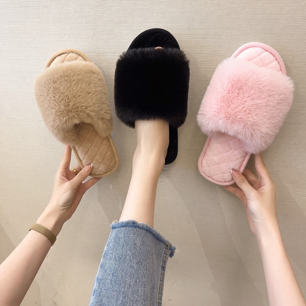 Furry Slippers Women's Indoor Outdoor Warm Winter Shoes Soft Plush Lining Comfortable Memory Foam Insole Anti-slip Sole