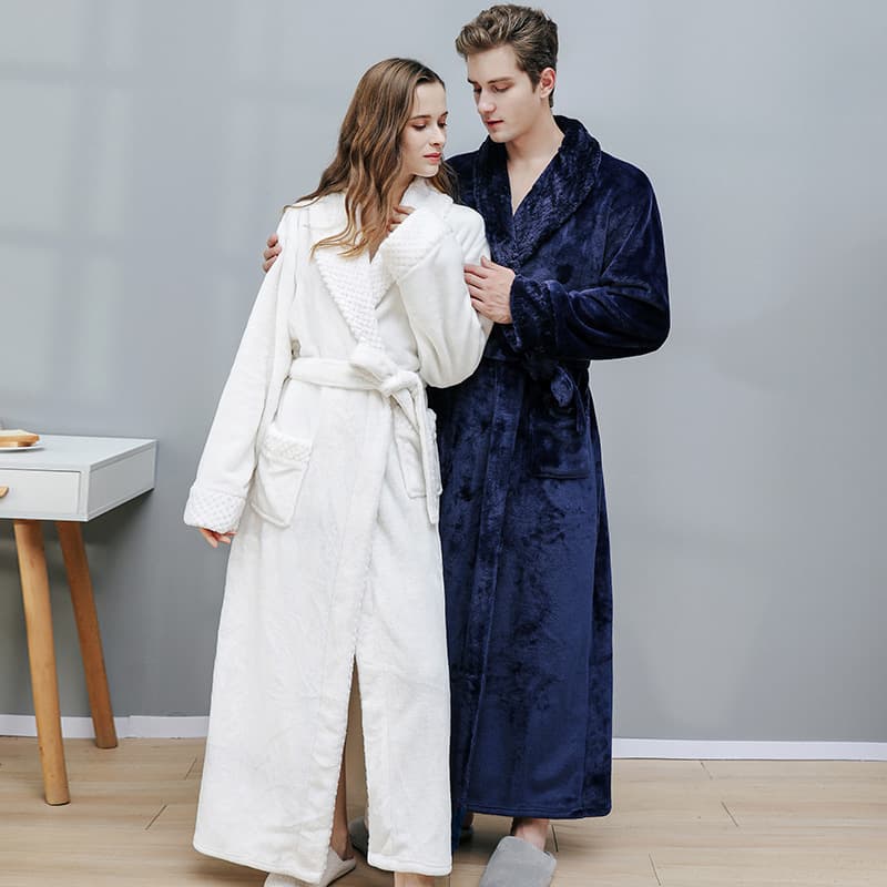 Thickened Long Coral Fleece Robe with Polyester Fiber for Men and Women Home Sleepwear Winter Couple Bathrobes Casual Style