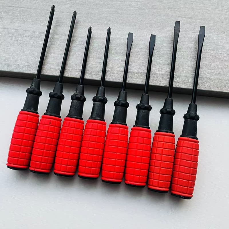 Manufacturer wholesale 3-inch and 4-inch red grenade screwdrivers, flat and Phillips head screwdrivers, and screwdriver bits.