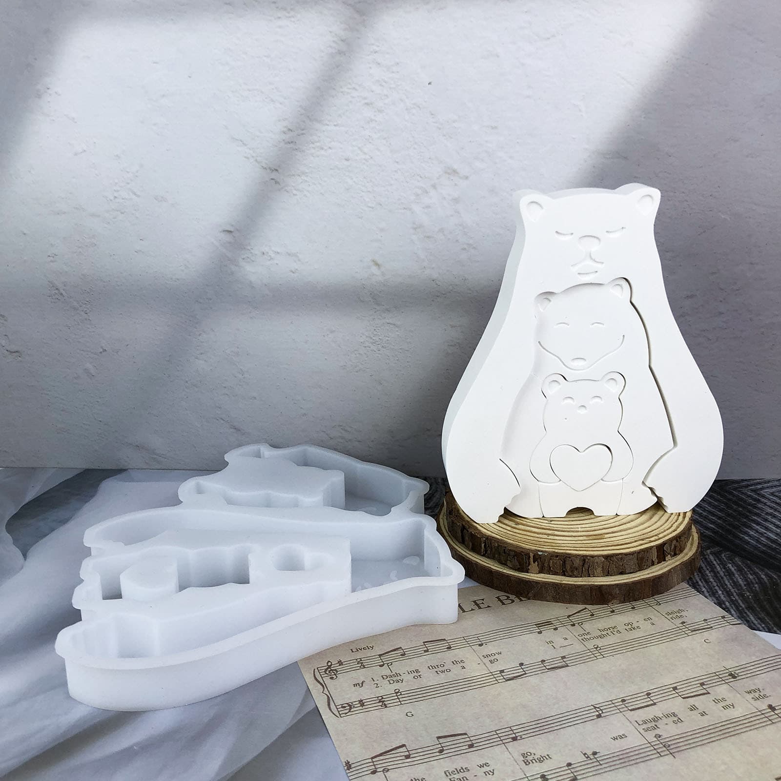X0644 A Bear Ornament Decorative Cement Plaster Mold DIY Silicone Mold