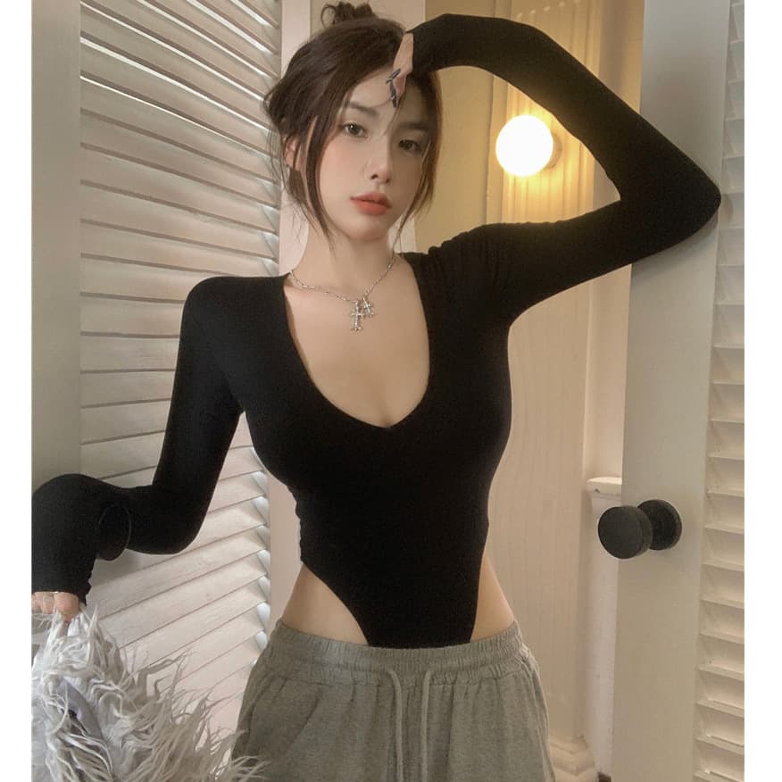 European and American style one-piece long-sleeved T-shirt for women with sexy temperament V-neck low-cut waist-revealing pure desire top pure desire bottoming shirt