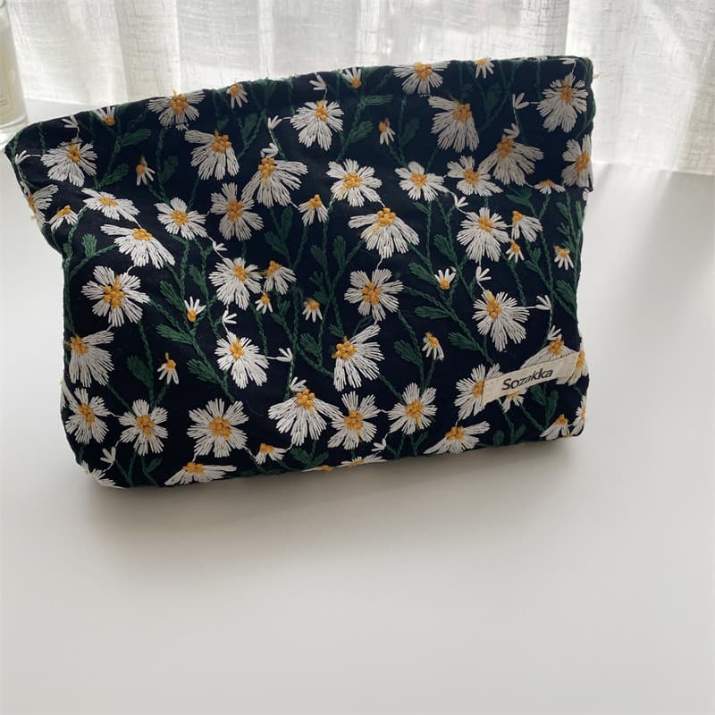 19221 Fresh Embroidered Daisy Flower Cosmetic Bag for Women, Simple Portable Pencil Case, Large Capacity, Japanese Style Literary