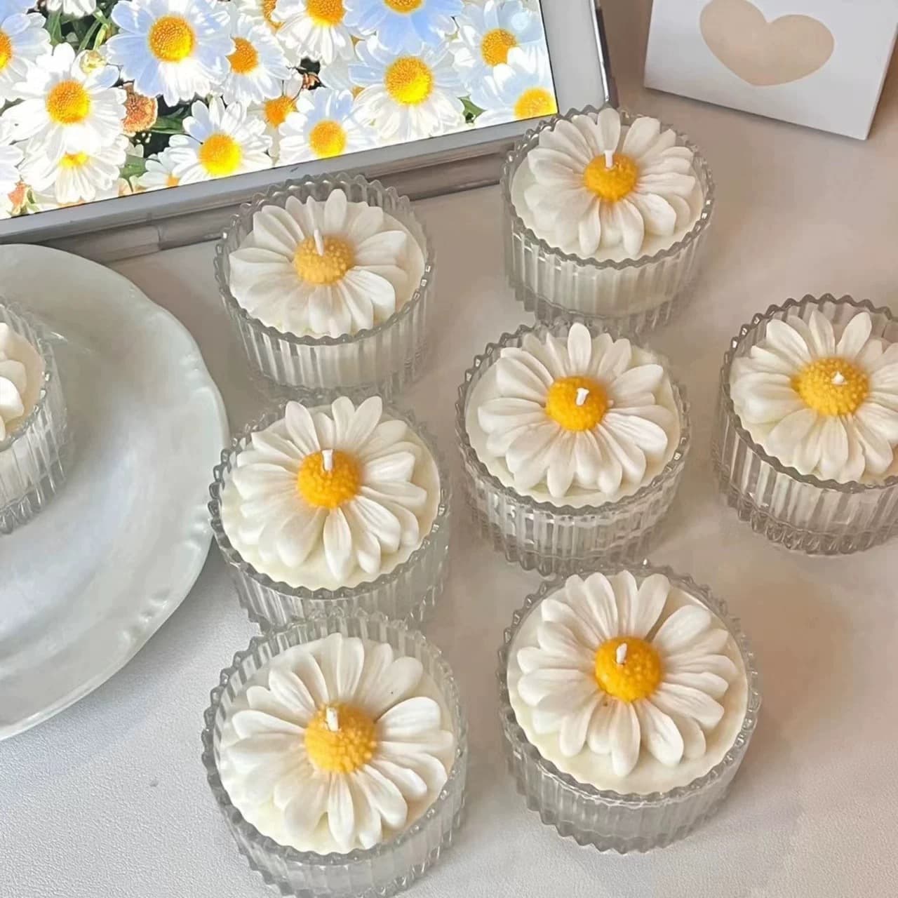 Daisy Wax Candle Mold Mini Daisy Flower Essential Oil Clay Daisy Car Hanging Candle Cup Daisy Decoration Silicone Mold