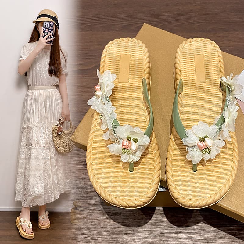Thick Sole Flower Flip Flops for Women Summer Outdoor Flat Wet-Safe Beach Sandals with Dress