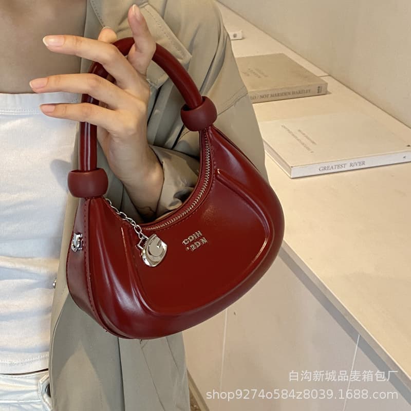 Women's Handheld Underarm Bag, 2026 New Cross-Border High-End Niche Vintage Versatile Single-Shoulder Crossbody Crescent Bag