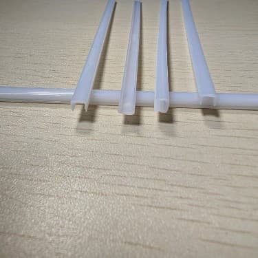 PC lampshades, PC plastic lamp covers for linear lights, LED lampshades, and PC lampshade lighting fixtures can be customized and wholesaled.