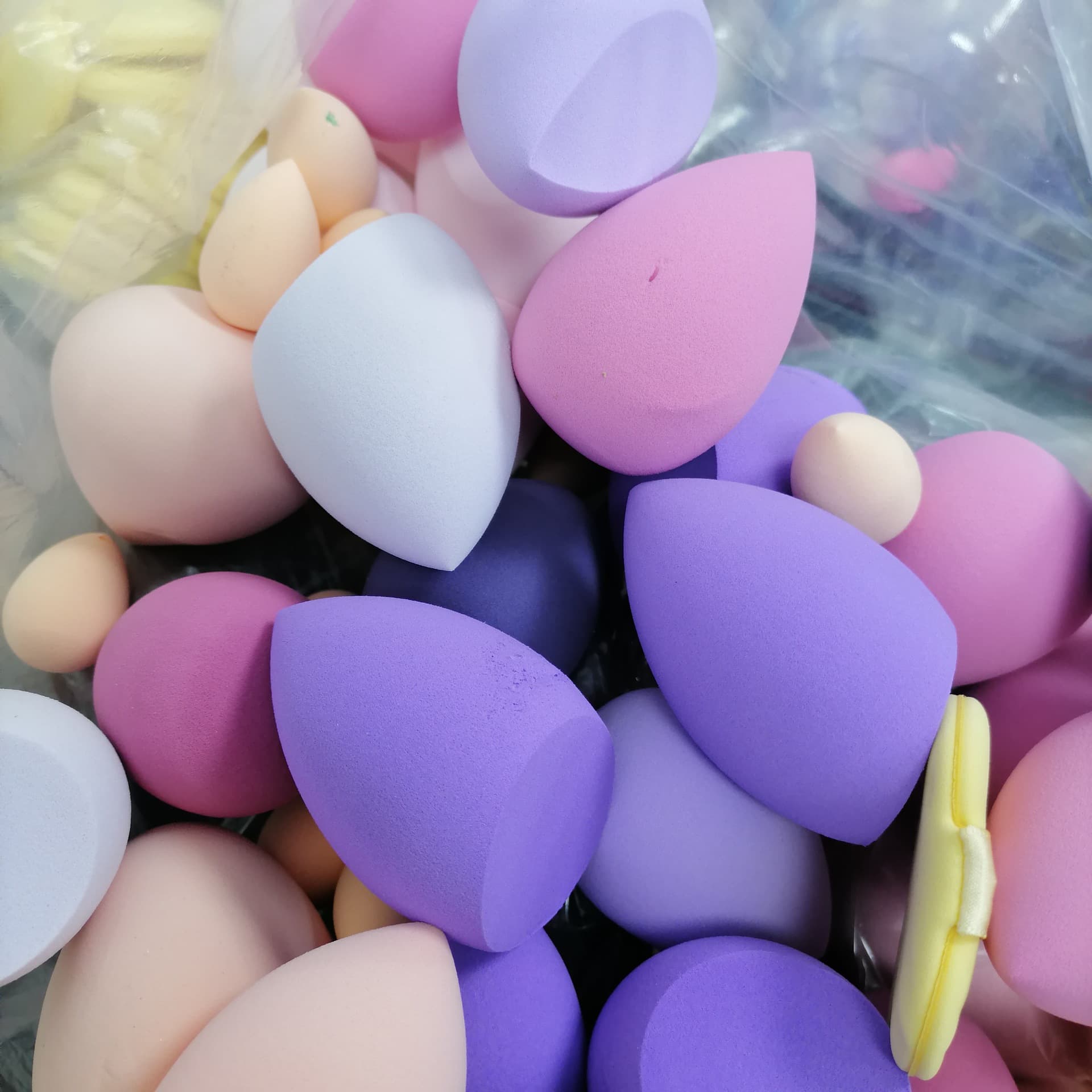 Beauty Blender Sponge Makeup Puff Cosmetic Egg Seconds Defective Deformed Porous Clearance Sale No Returns or Exchanges