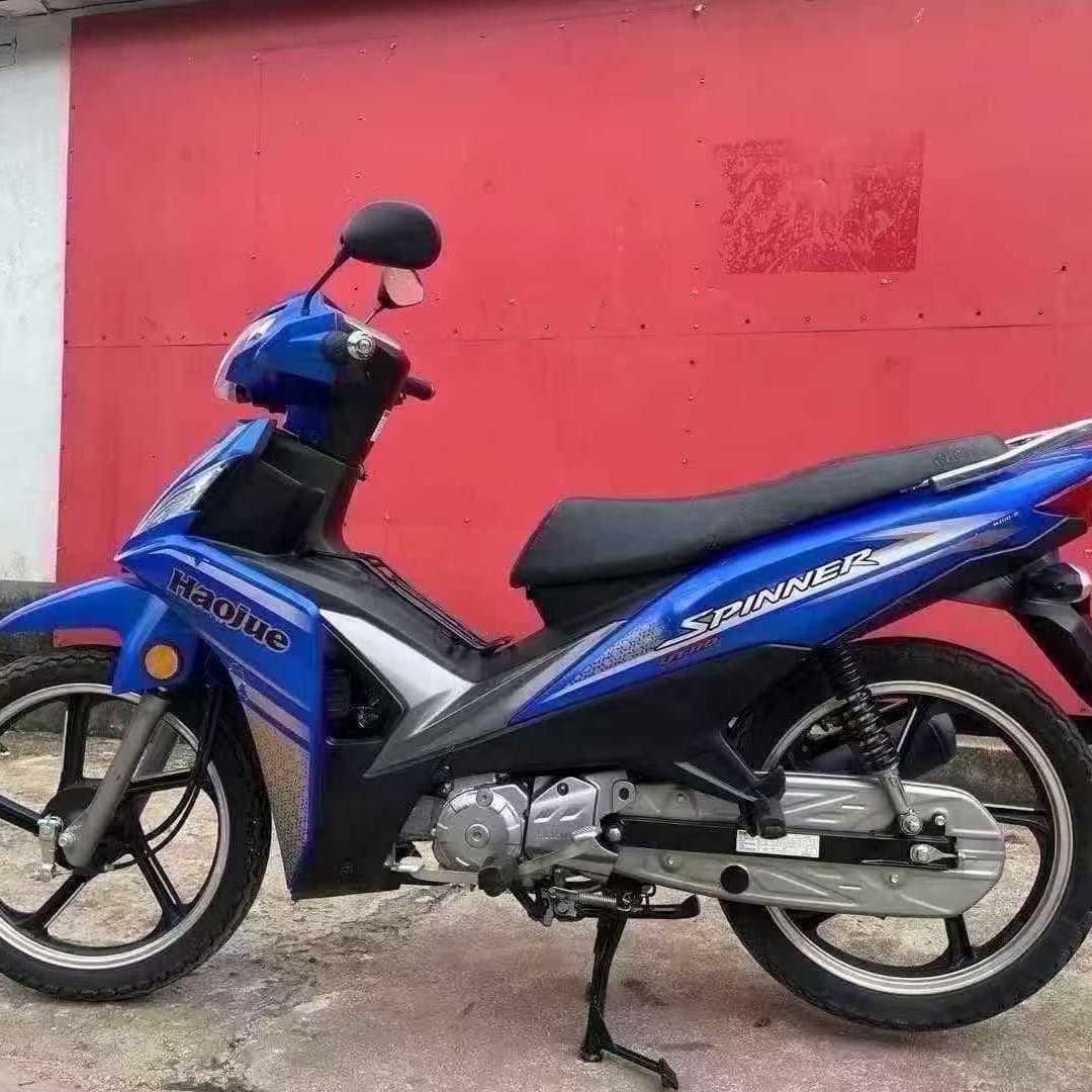 Haojue Ut110 Sport Edition Motorcycle, 110cc Displacement, China IV Emission Standard, Fuel-Powered Scooter Complete Vehicle