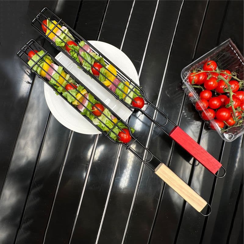 Outdoor Hot Dog Grill Rack with Wooden Handle, Sausage Grilling Cage Clamp, BBQ Non-Stick Coating, Electrophoresis