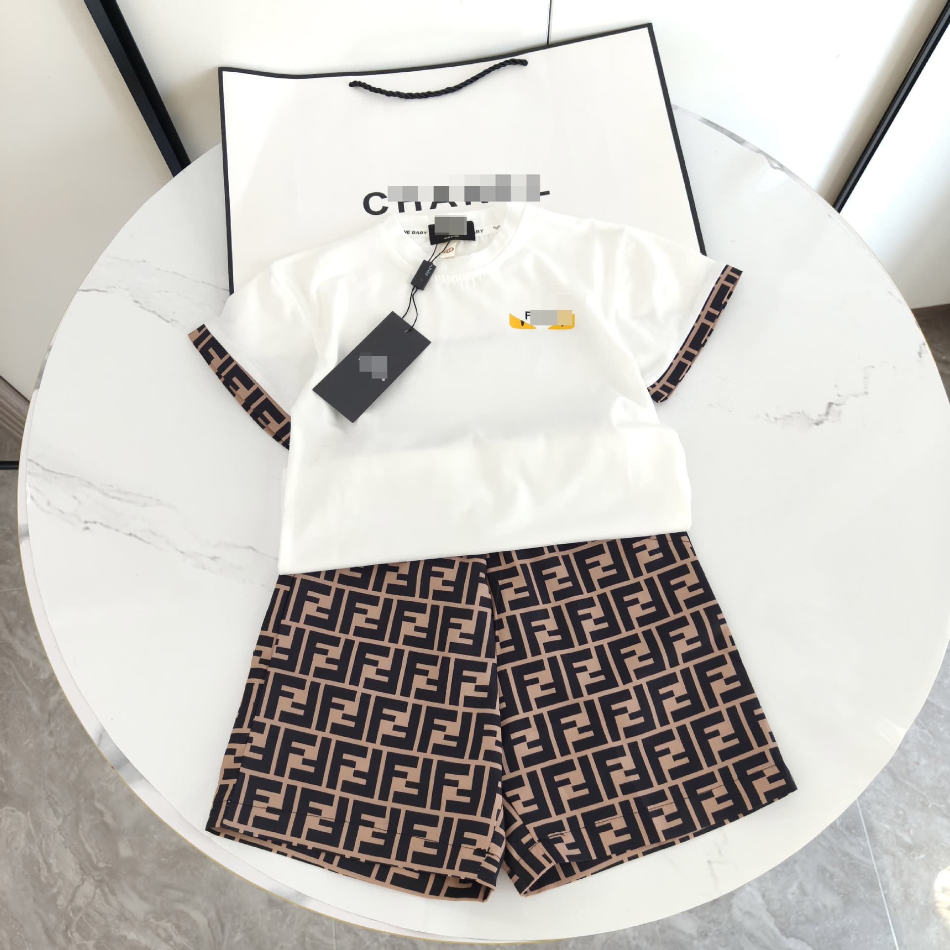 2025 Summer New Boys T-Shirt + Shorts Two-Piece Set Letter Print Short Sleeve Top Stylish Boys Outfit Trendy