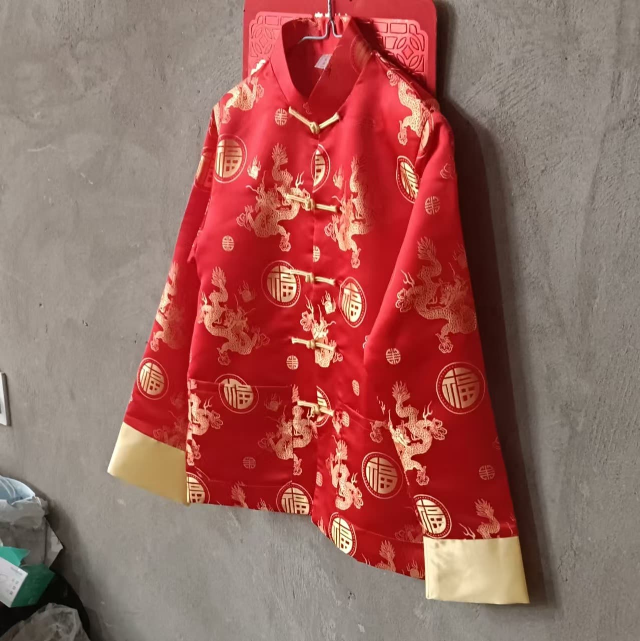 New Year's bright red jacquard satin Tang suit top for men, event performance costume, retro wedding adult formal wear, Chinese style