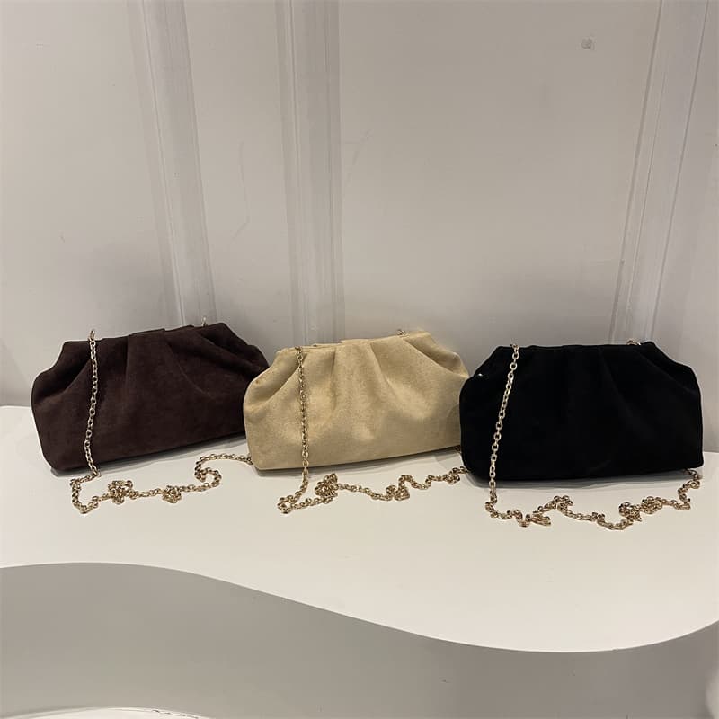 This year's popular Korean style small square bag women's bag 2026 summer new solid color pleated shoulder bag commuter chain crossbody bag
