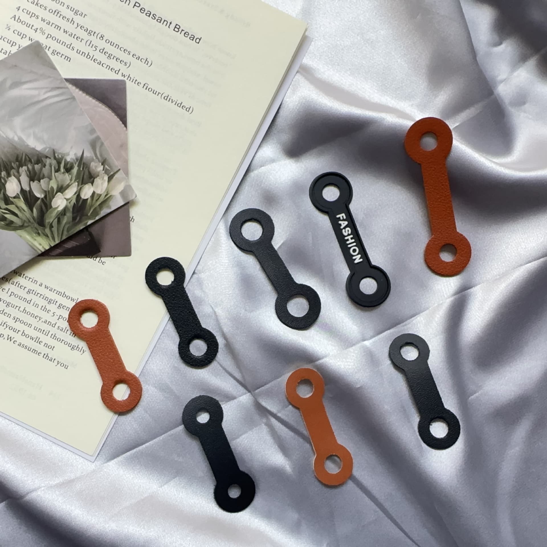Mobile phone chain gasket anti-lost piece hanging buckle removable pendant anti-lost T-shaped mobile phone rope connection piece mobile phone chain patch
