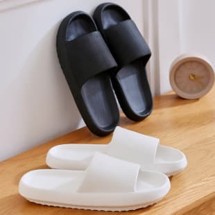 Men's Internet Celebrity Home Bathroom Anti-Slip Couple Cloud-Like Slippers for Women Summer Outdoor Thick Sole Soft Sole Slippers