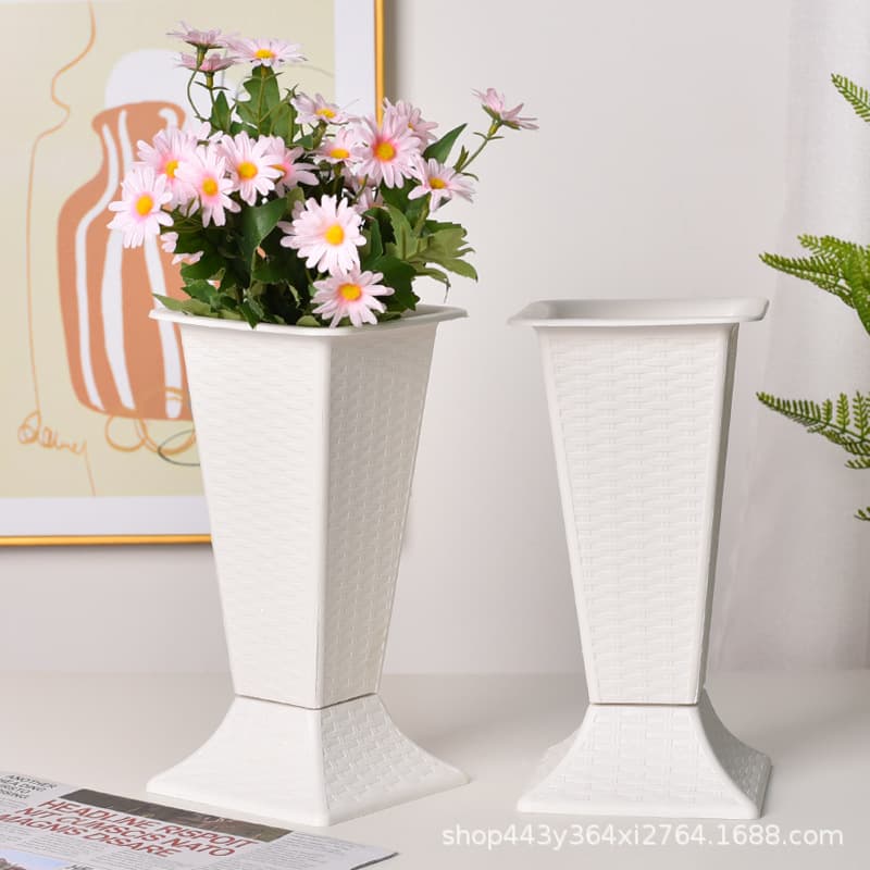 Factory direct sales of European-style high-quality plastic flower pots, simulated flower arrangements, decorative ornaments, vases, green plants, flower growing containers