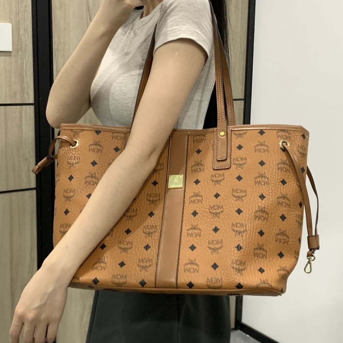 Cross-border MC Printed Tote Bag with Inner Bag, Large Capacity Shoulder Bag, Fashionable Versatile Underarm Bag, Commuter Bag